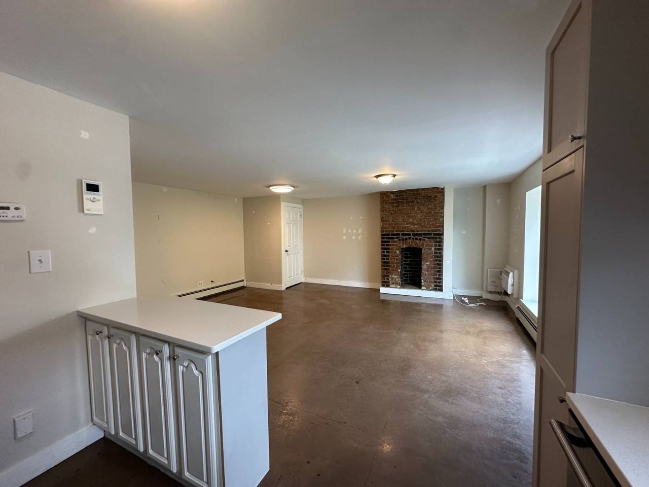 327 Van Brunt St #1 - Photo 2 of 9