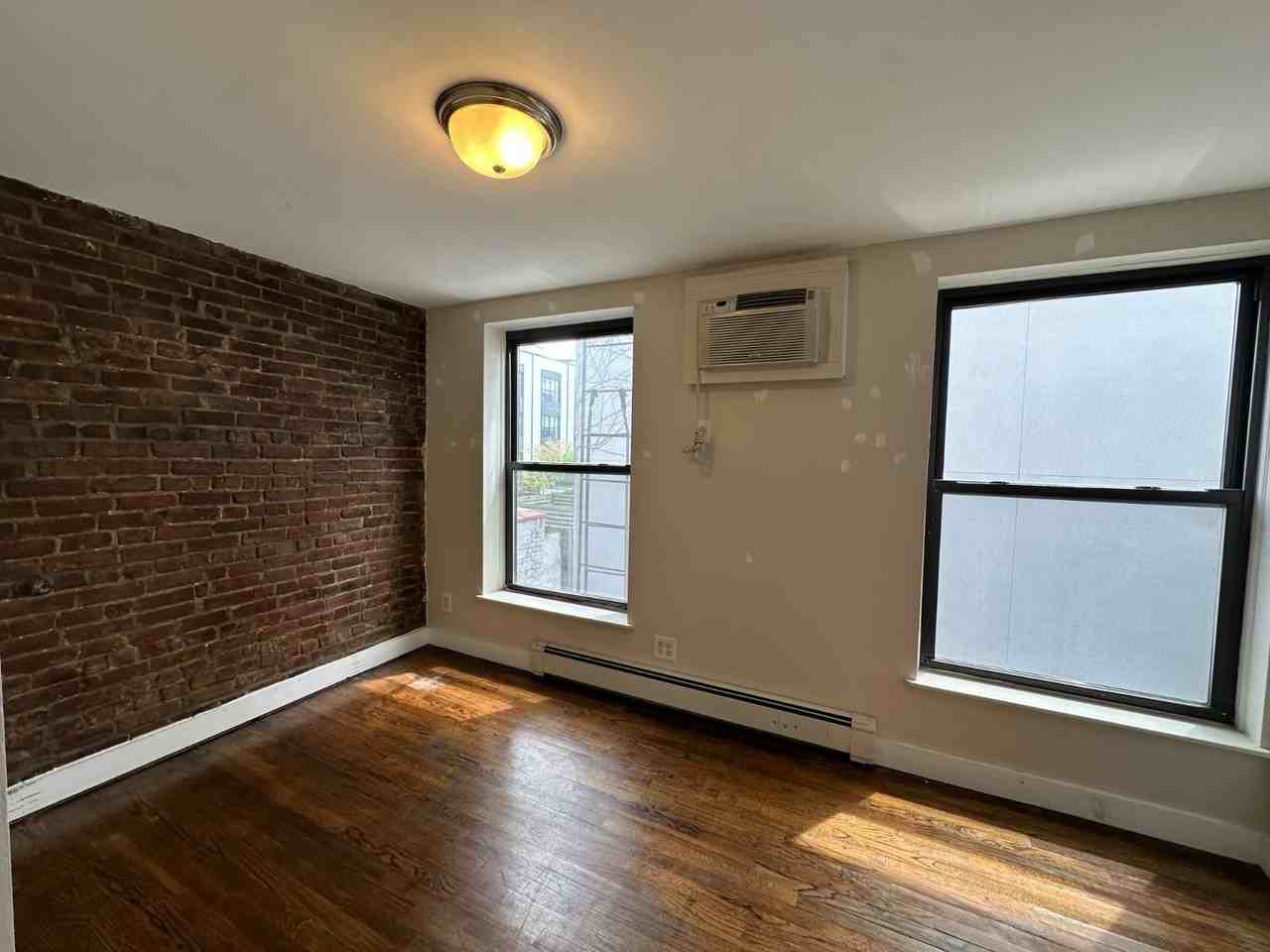 327 Van Brunt St #1 - Photo 6 of 9