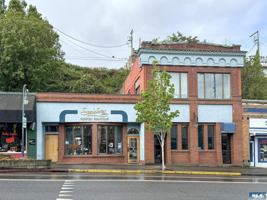 featured image of 112 1/2 E 1st St