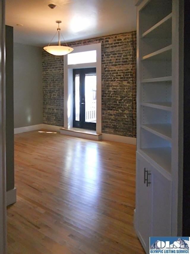 112 1/2 E 1st St - Photo 5 of 14