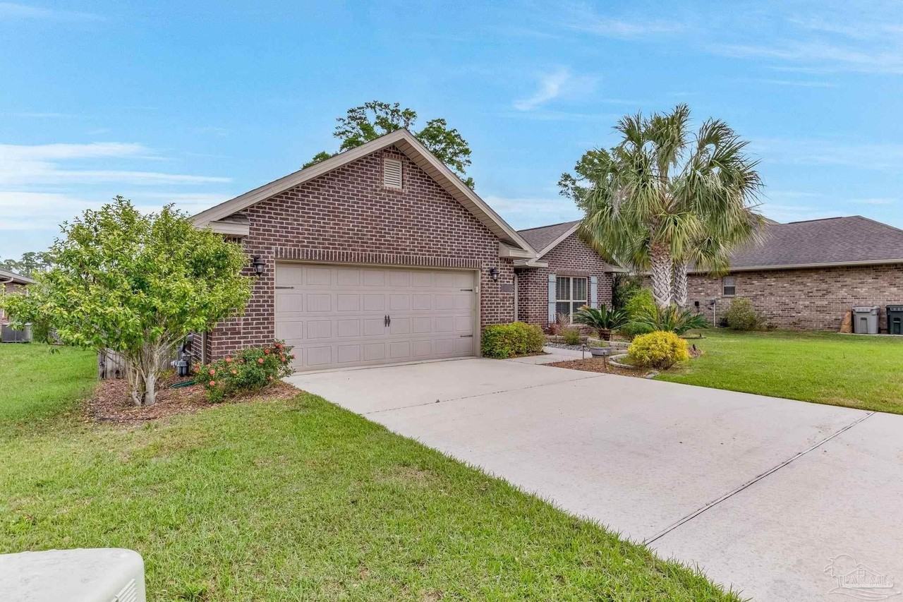 2470 Bentley Oaks Dr - Photo 3 of 50