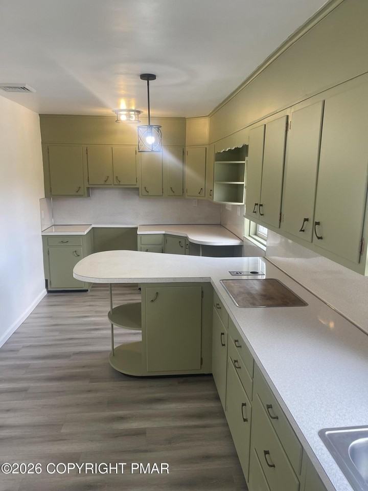 2500 N Delaware Dr - Photo 2 of 16