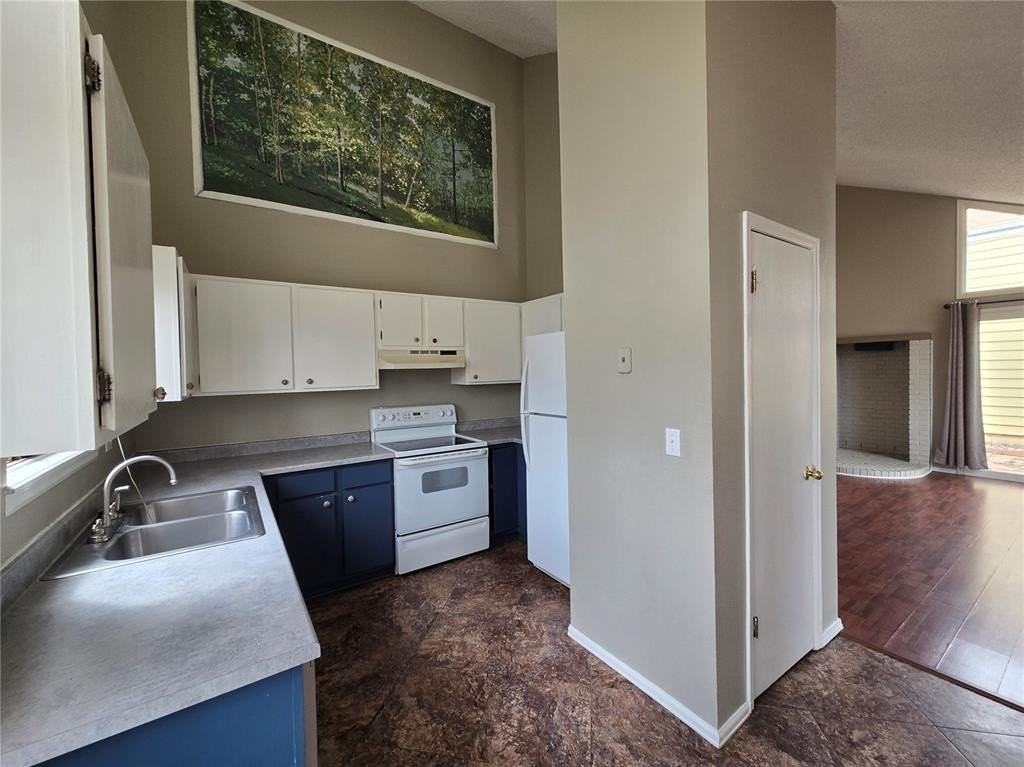 751 Columbine Village Dr #B - Photo 6 of 30
