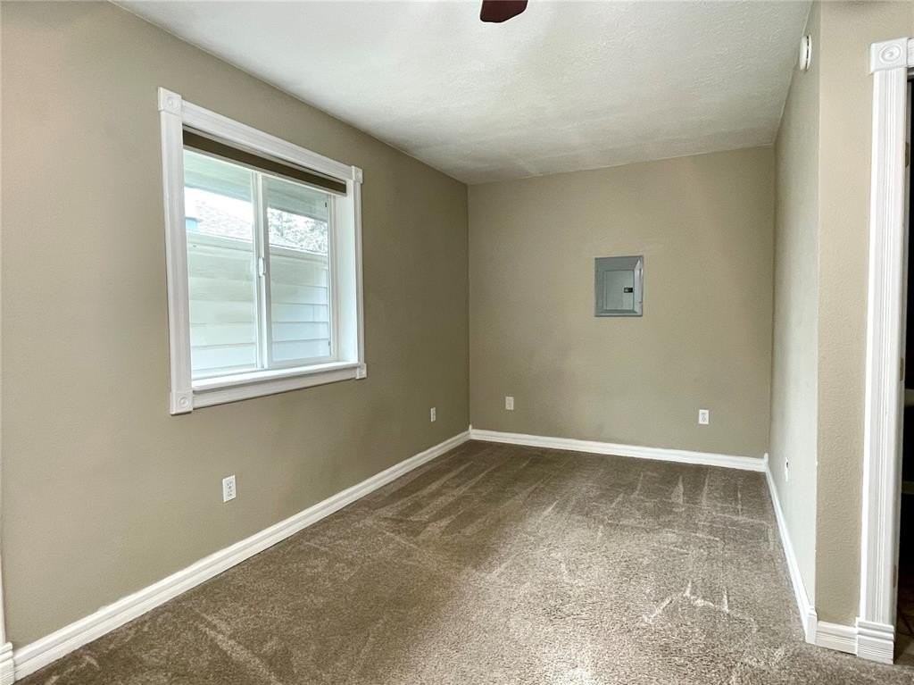 1318 N Chestnut St #B - Photo 4 of 9