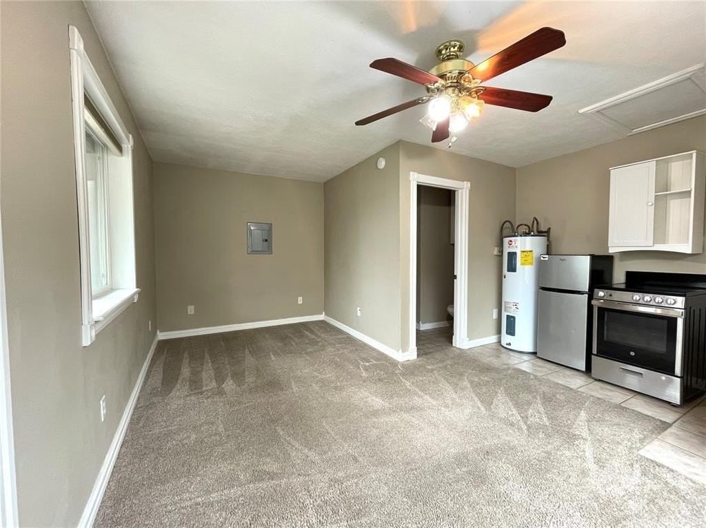 1318 N Chestnut St #B - Photo 6 of 9