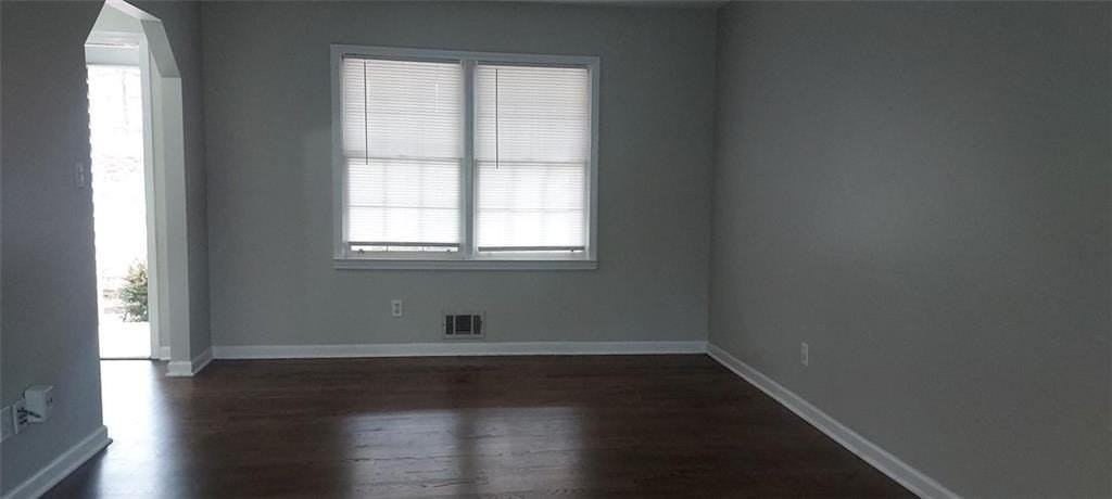 5030 Beth St - Photo 2 of 15