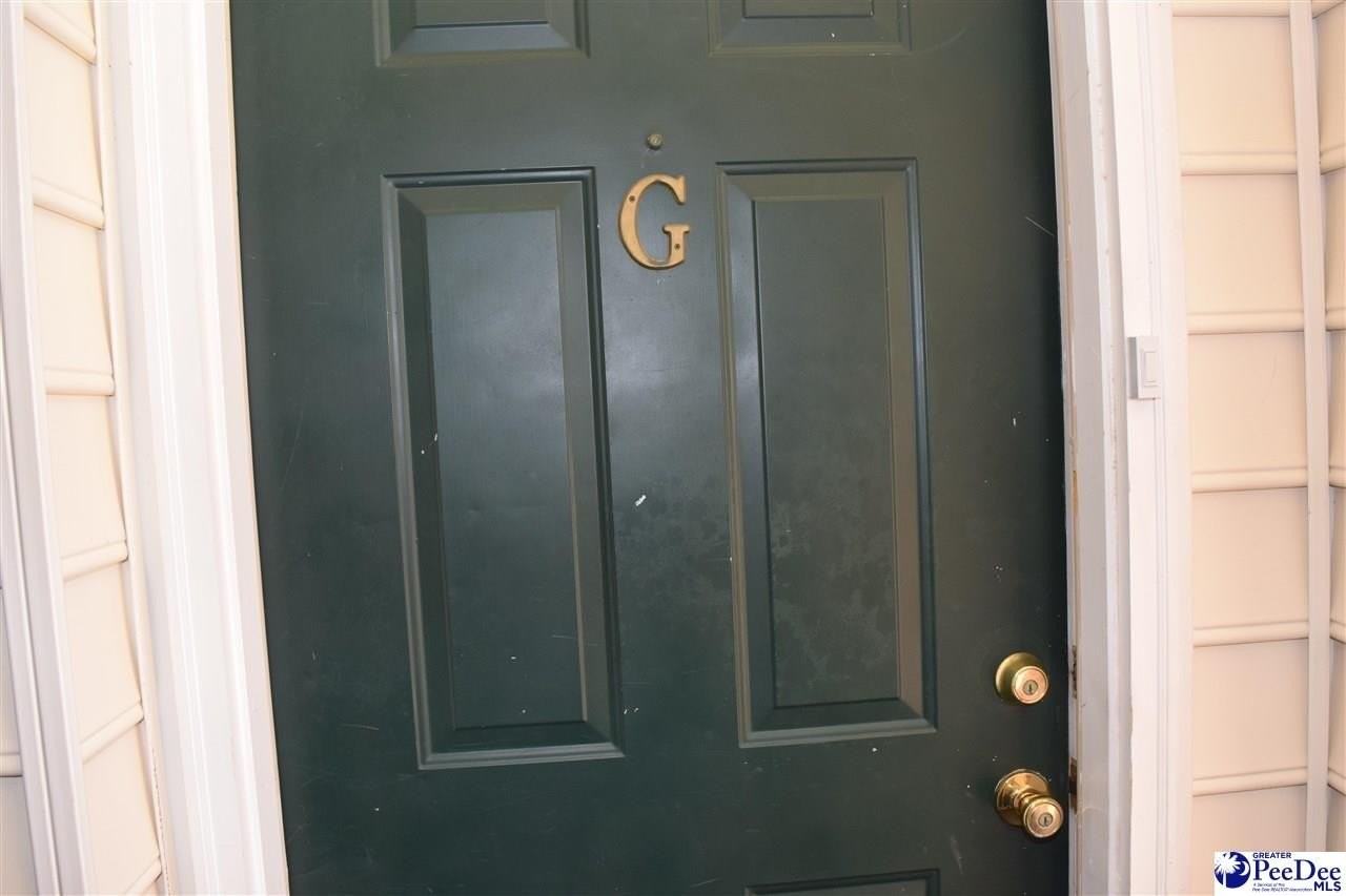 2125 Sanderling Dr Apt G - Photo 2 of 33