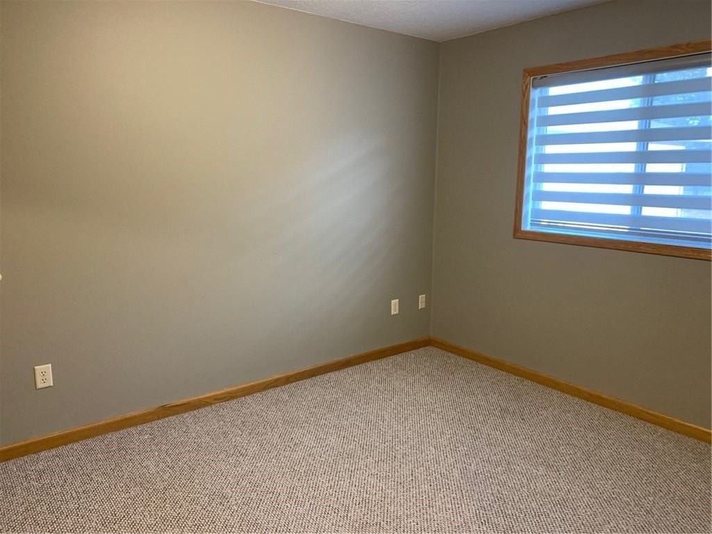142 Soo Ave - Photo 5 of 7