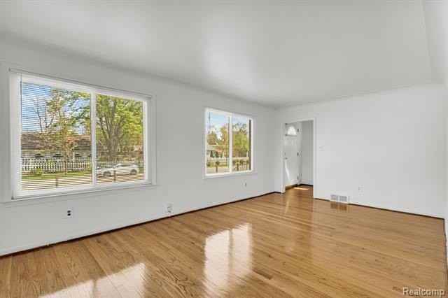 18792 Old Homestead Dr - Photo 4 of 23