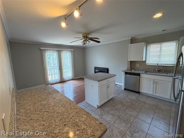 28813 Armanda Dr - Photo 7 of 19
