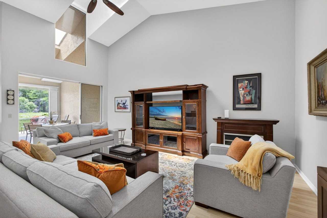 602 Sabal Palm Ln - Photo 7 of 50