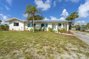 featured image of 4003 S Indian River Dr