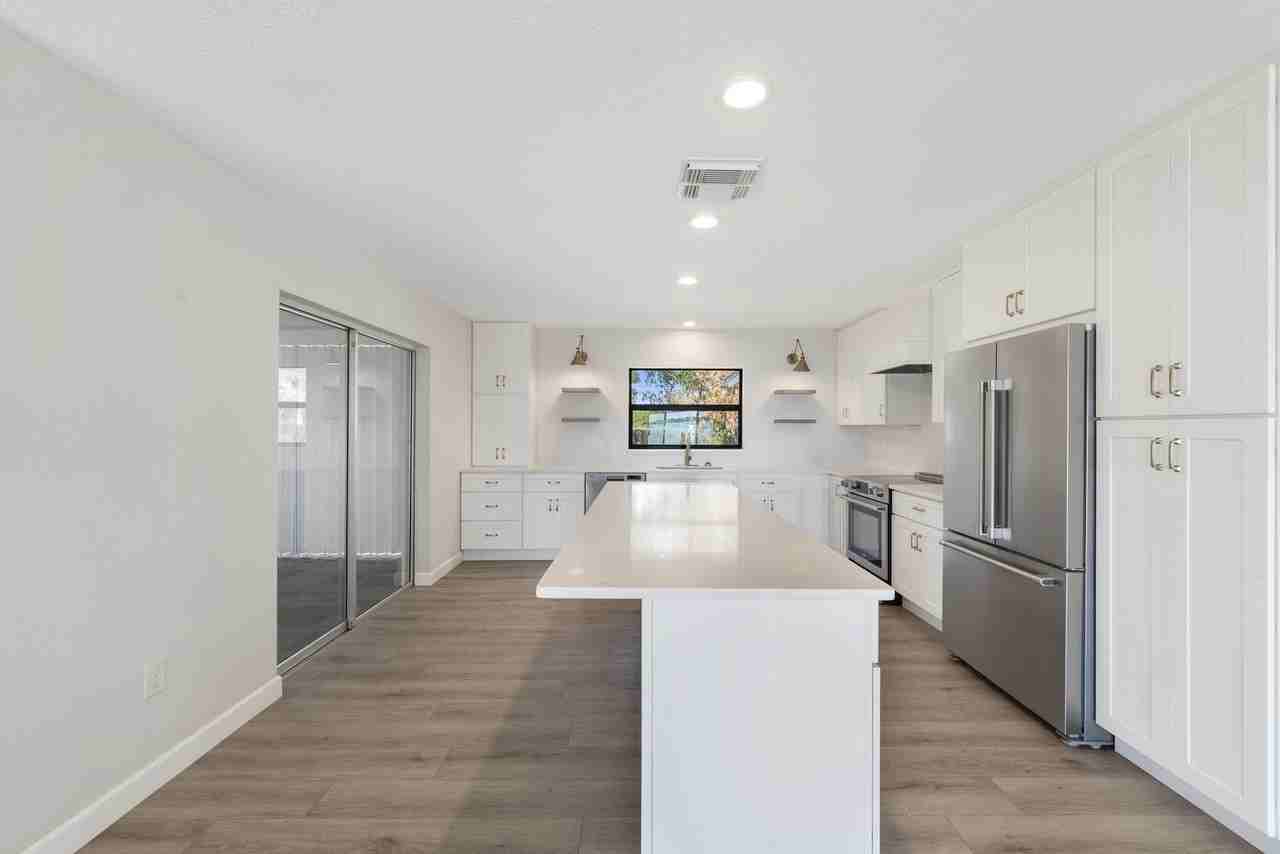 4003 S Indian River Dr - Photo 7 of 35