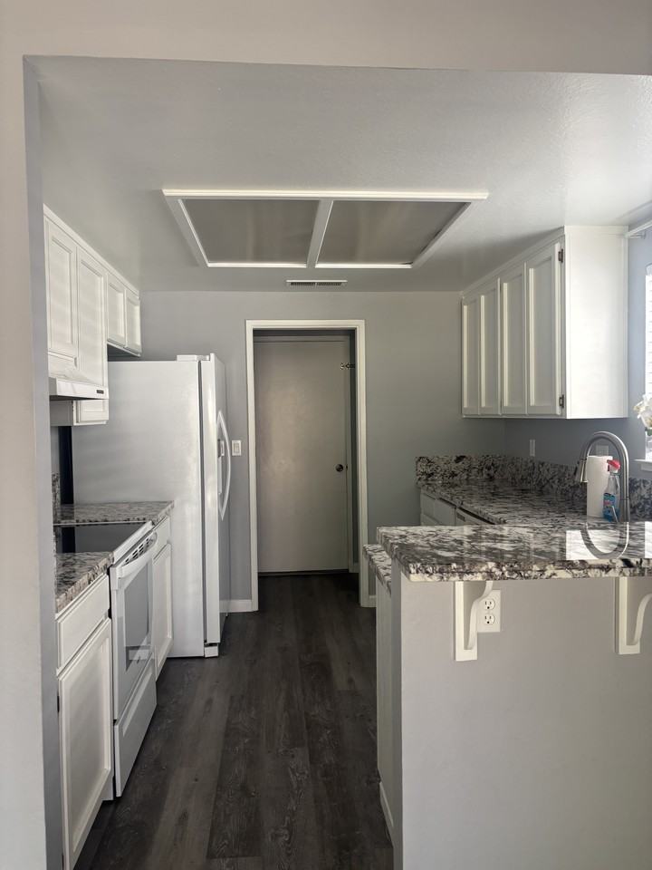 2213 Camborne Dr #1 - Photo 6 of 24