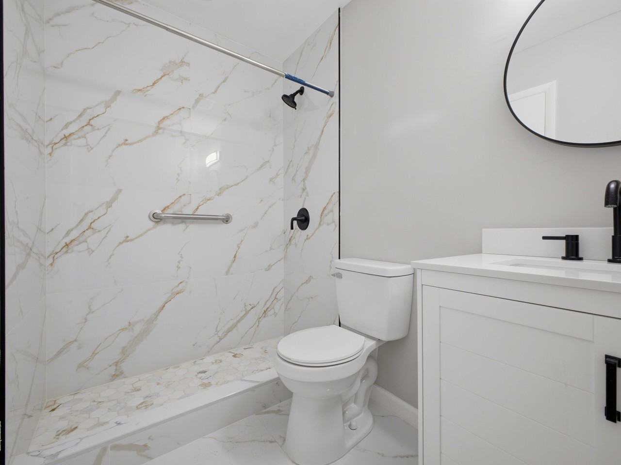 801 Flanders Q - Photo 6 of 27