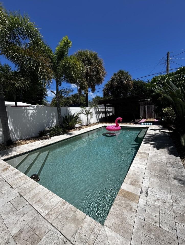 408 N J St - Photo 2 of 6