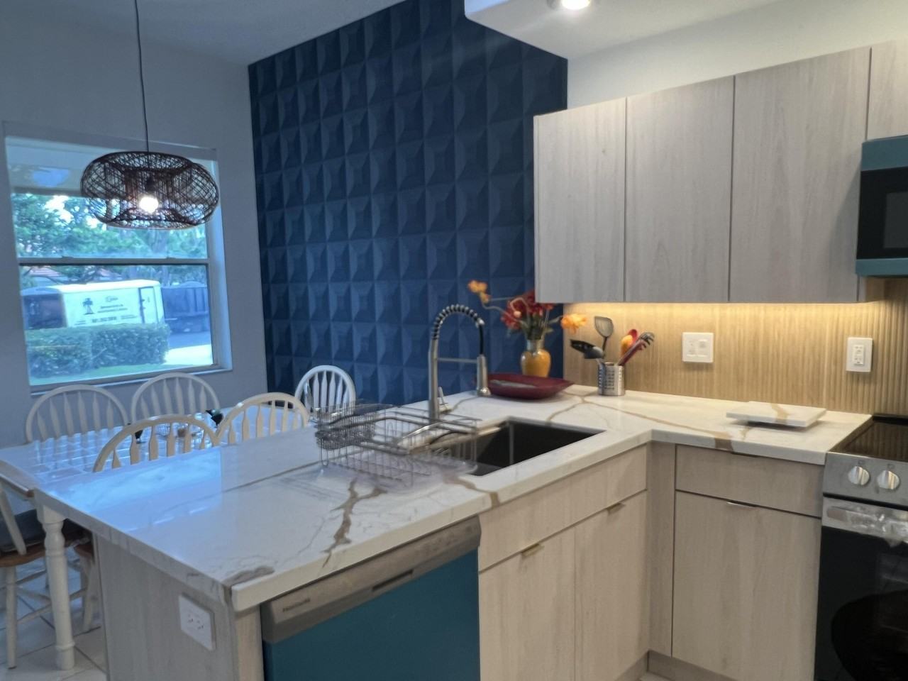 2431 Nw 59th St #404 - Photo 7 of 27