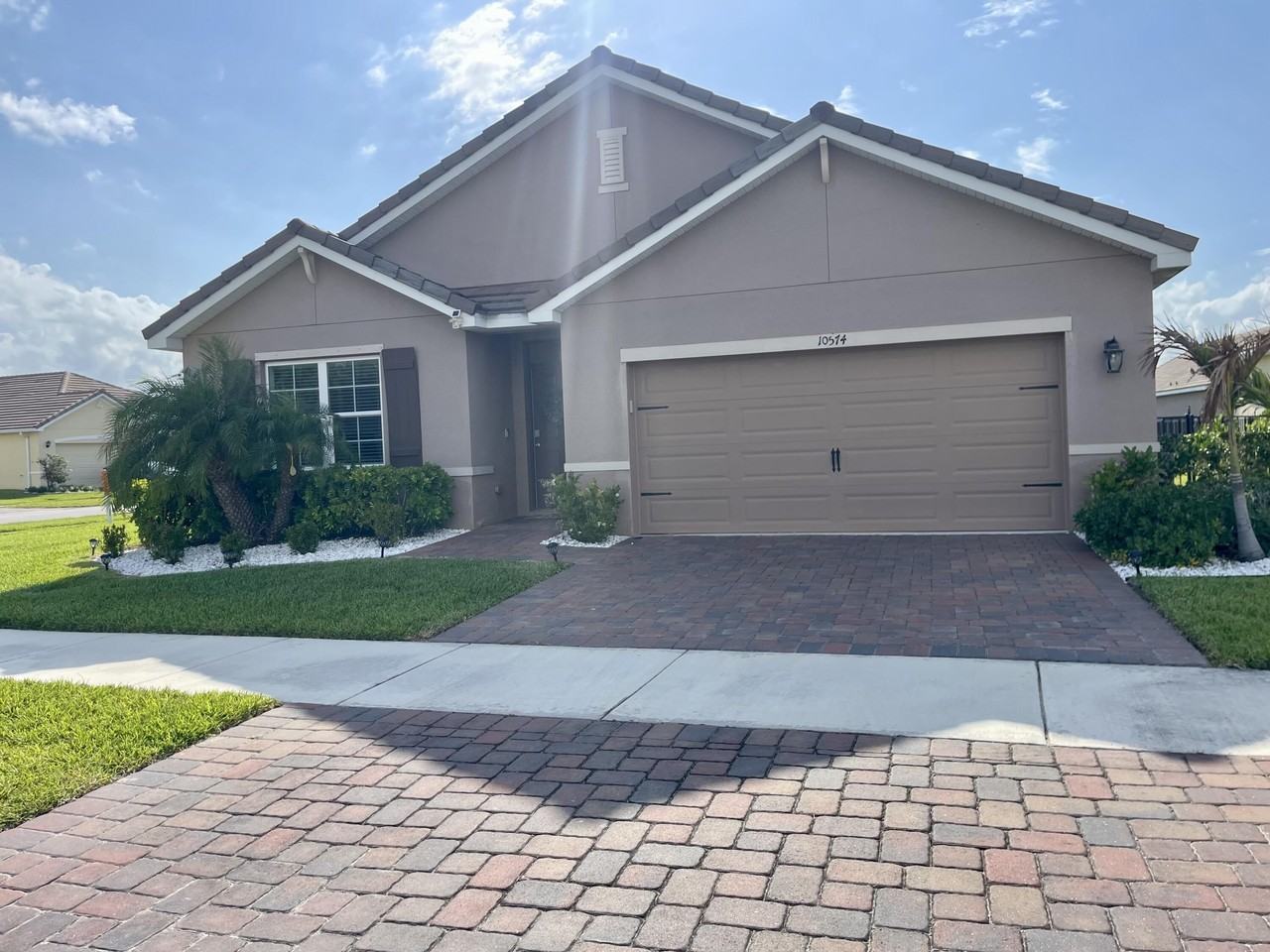 10574 Sw Cambria Ln - Photo 3 of 47
