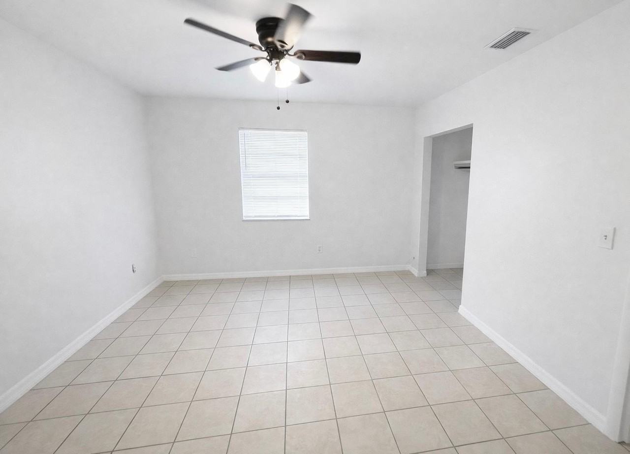 5010 Killarney Ave #B - Photo 5 of 8