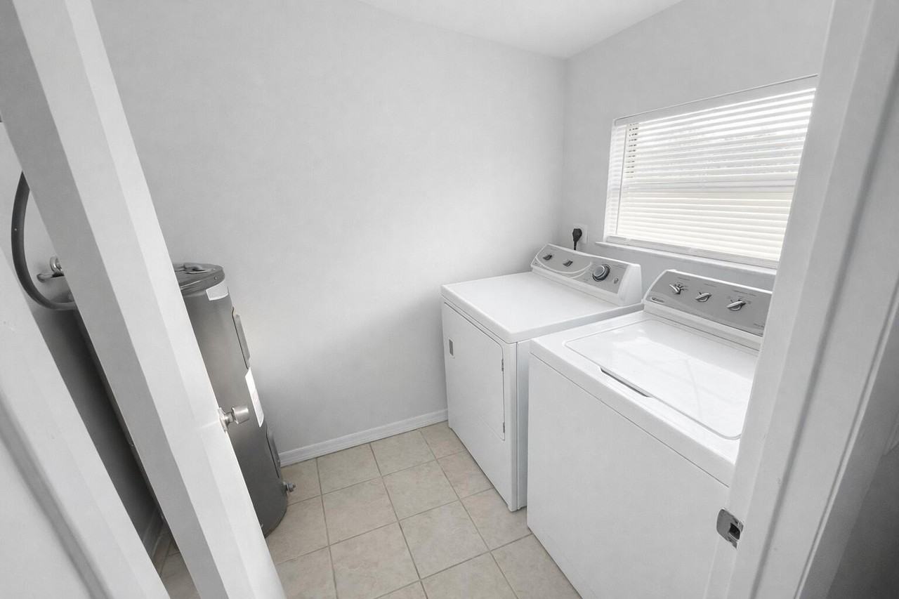 5010 Killarney Ave #B - Photo 7 of 8