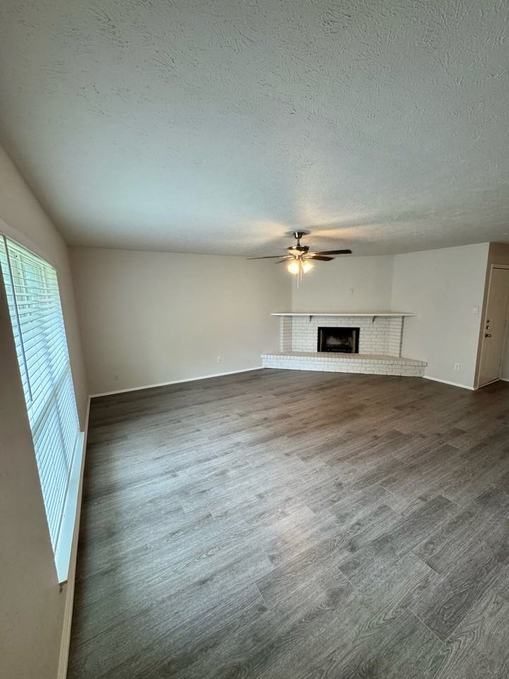 728 Leading Ln #1 - Photo 2 of 10