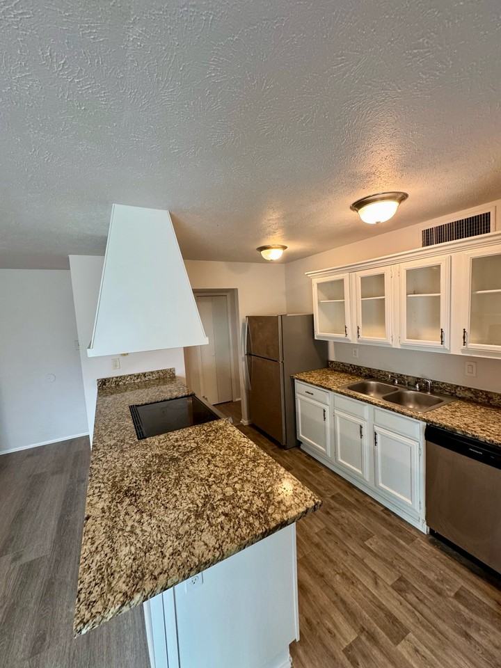 728 Leading Ln #1 - Photo 4 of 10