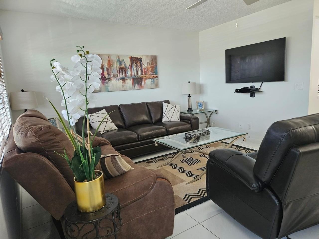 4014 Cornwall A #4014 - Photo 2 of 50