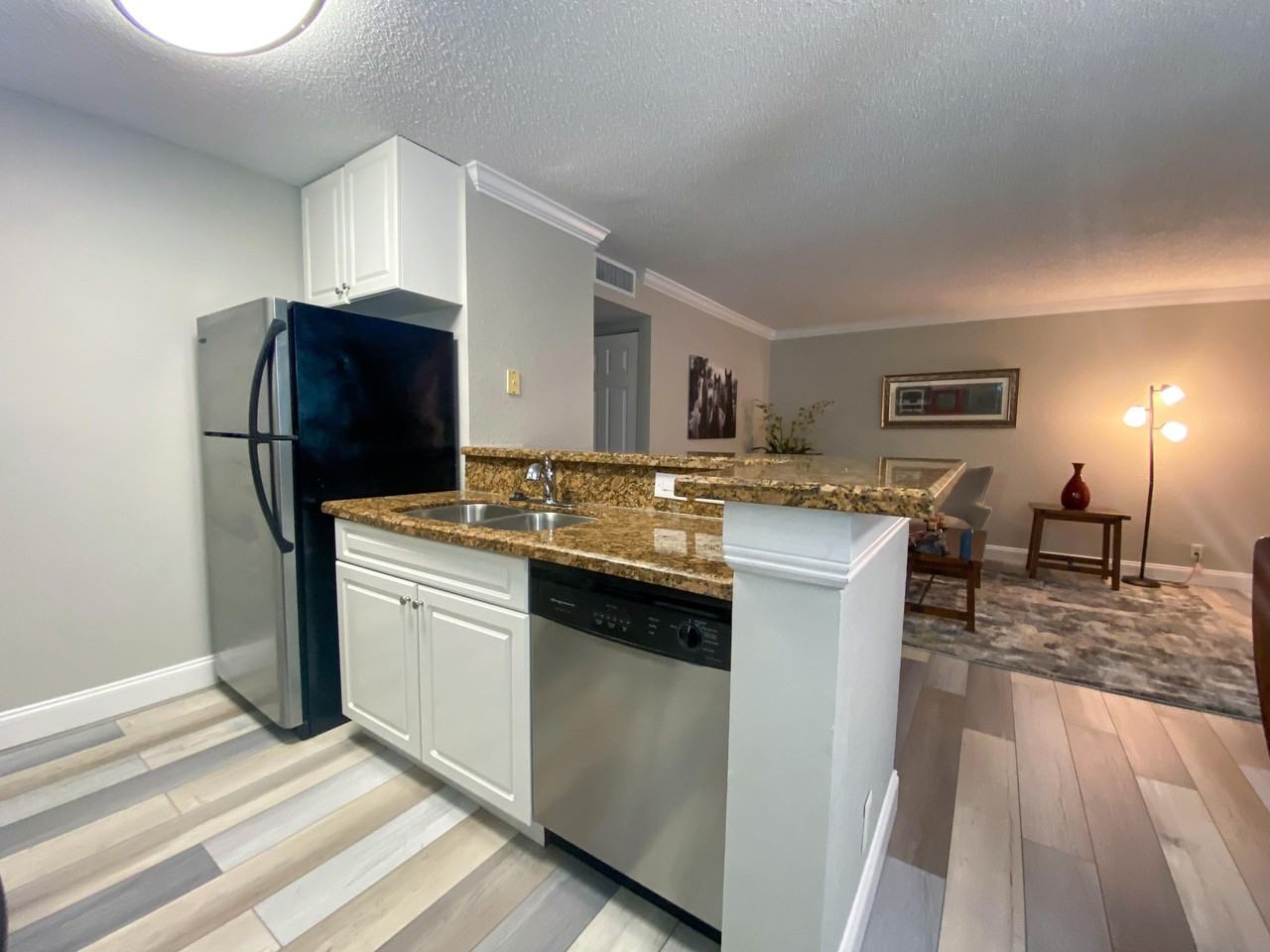 711 Forest Club Dr #111 - Photo 4 of 11