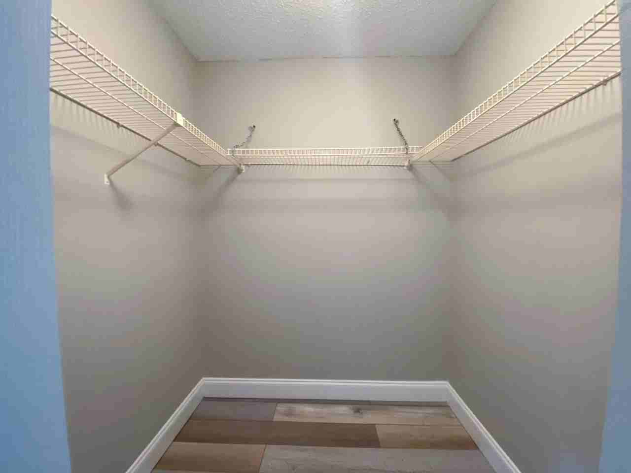 711 Forest Club Dr #111 - Photo 6 of 11
