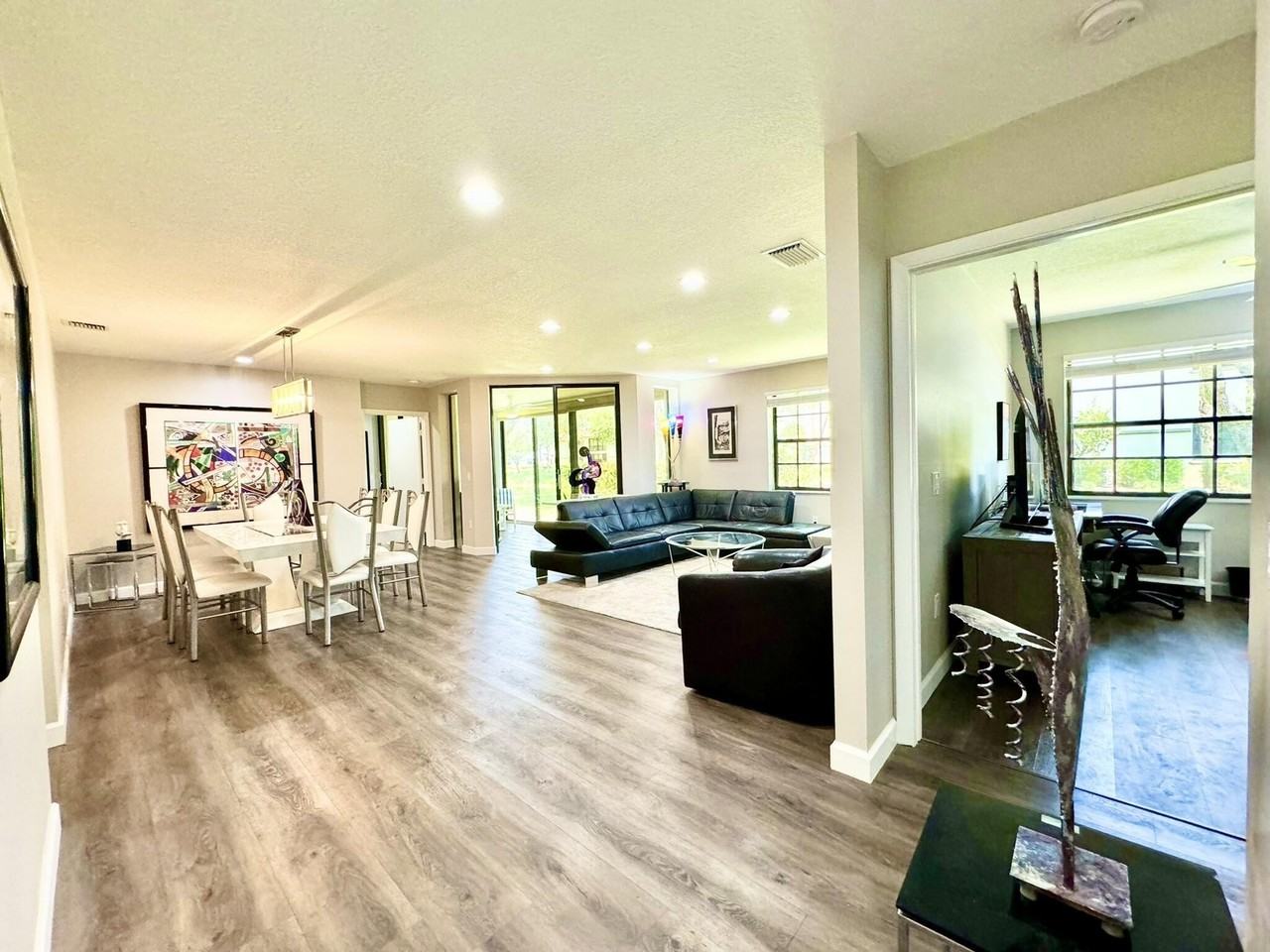 5135 Floria Dr #E - Photo 6 of 45