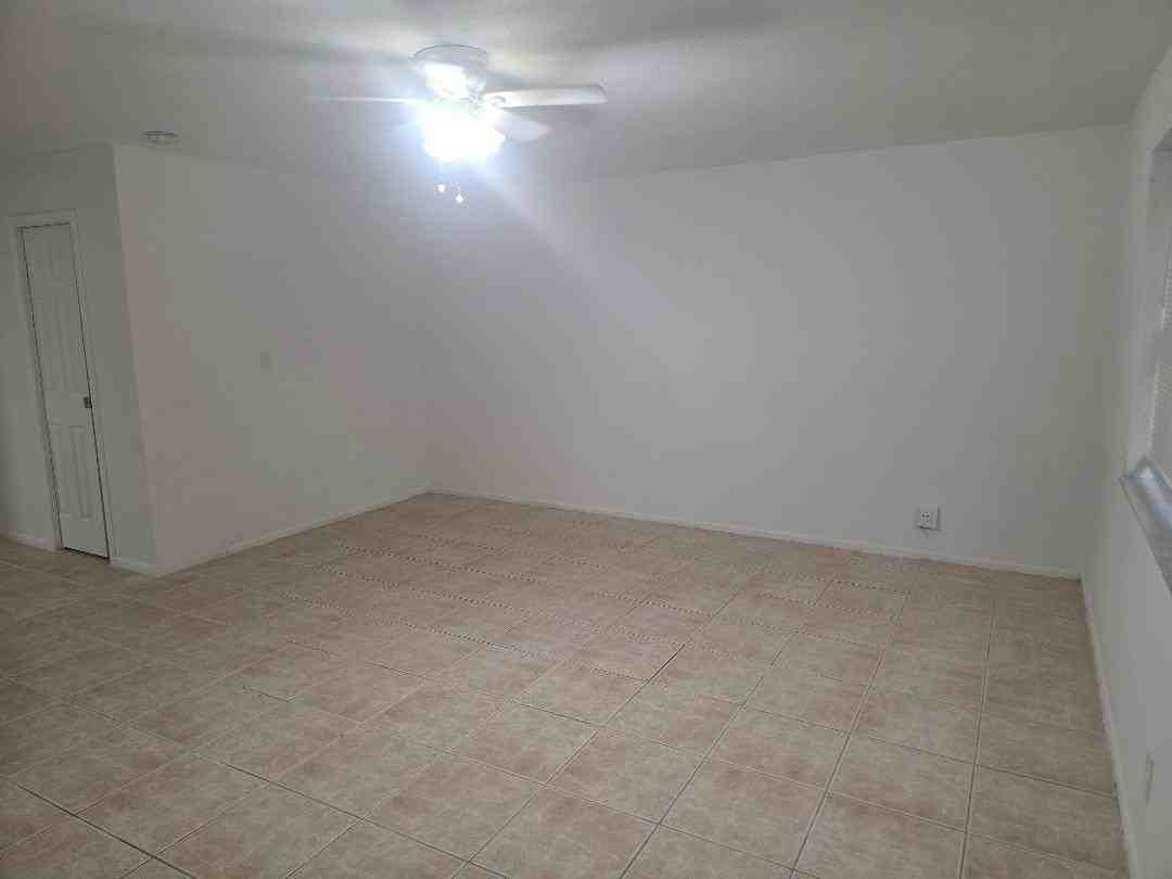 3800 Sw 2nd Ct #1-6 - Photo 4 of 11