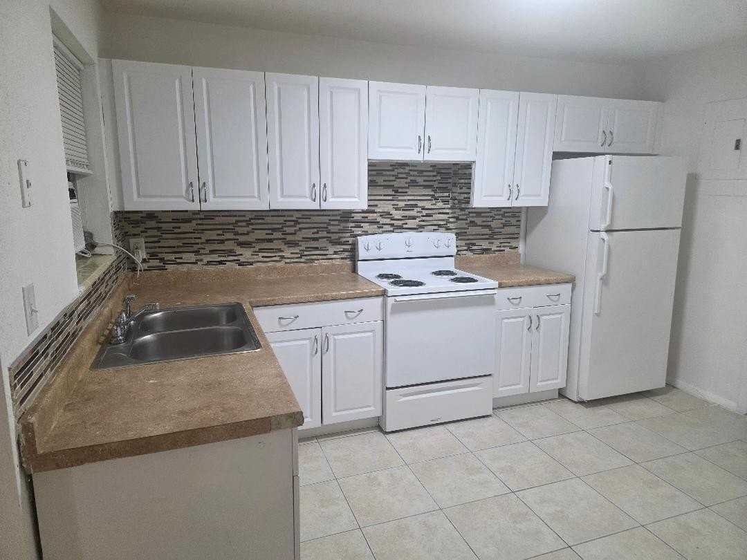 3800 Sw 2nd Ct #1-6 - Photo 6 of 11