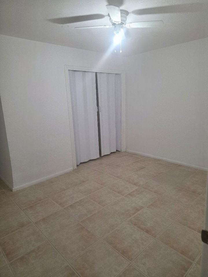 3800 Sw 2nd Ct #1-6 - Photo 7 of 11