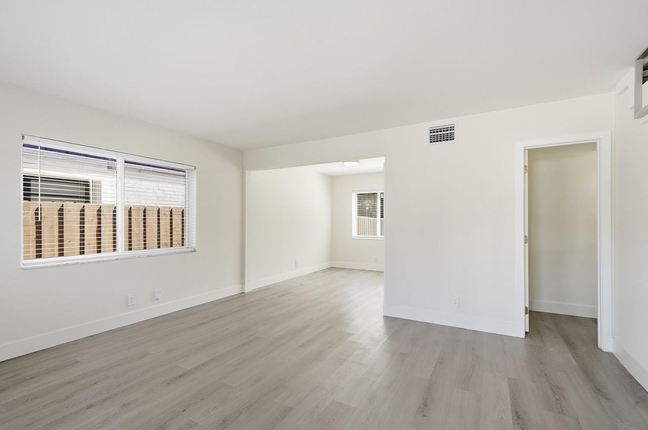 622 Sw 7th Ave - Photo 4 of 19