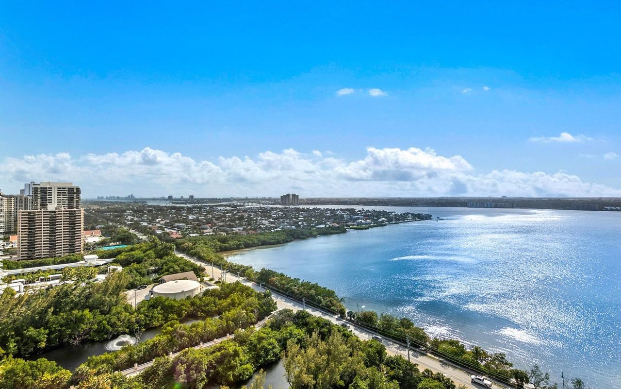 5070 N Ocean Dr #21C - Photo 3 of 28