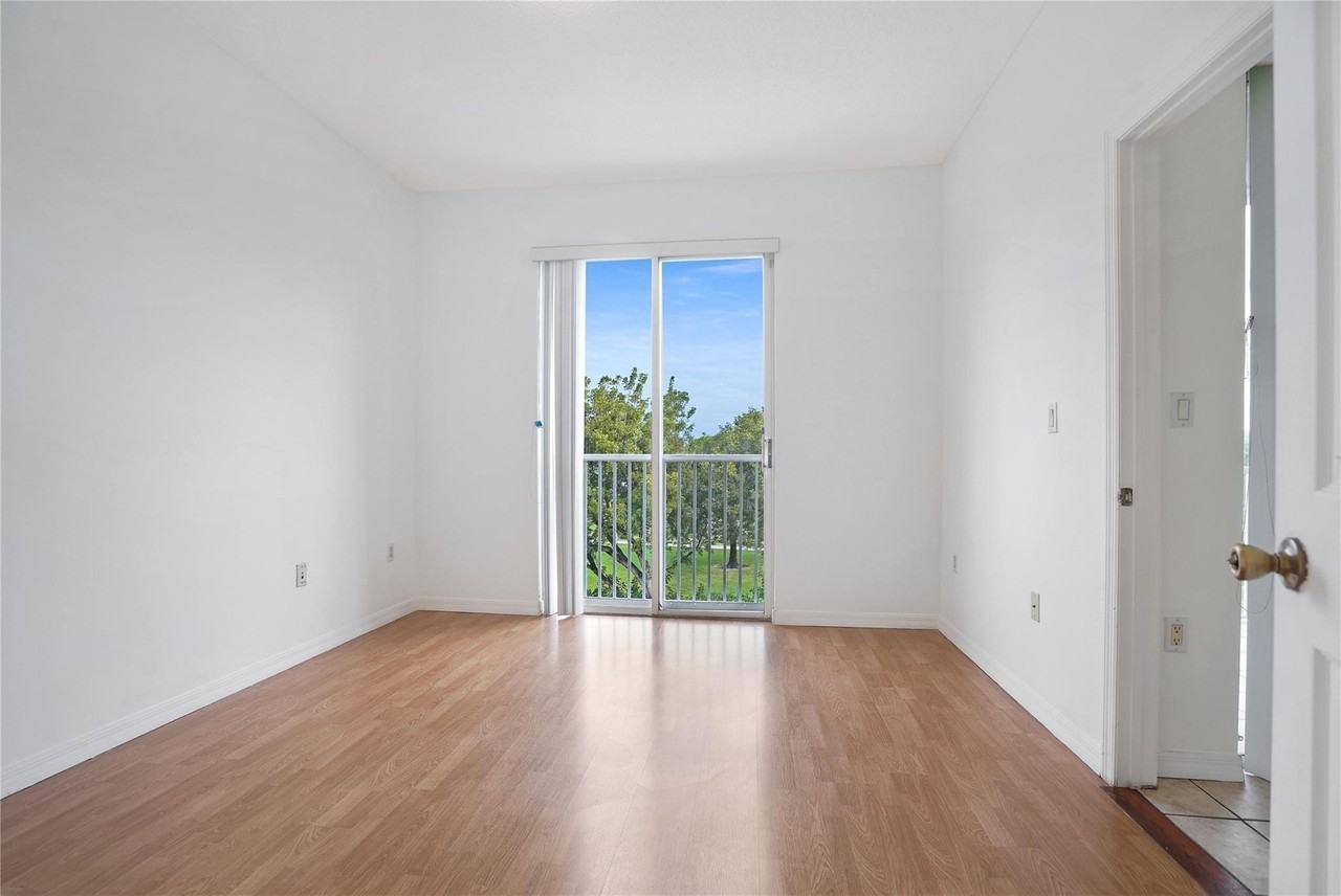 7085 Nova Dr #319 - Photo 6 of 44