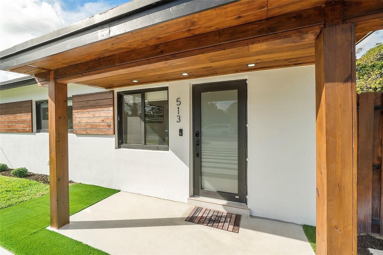 513 Nw 17th Ave - Photo 2 of 12