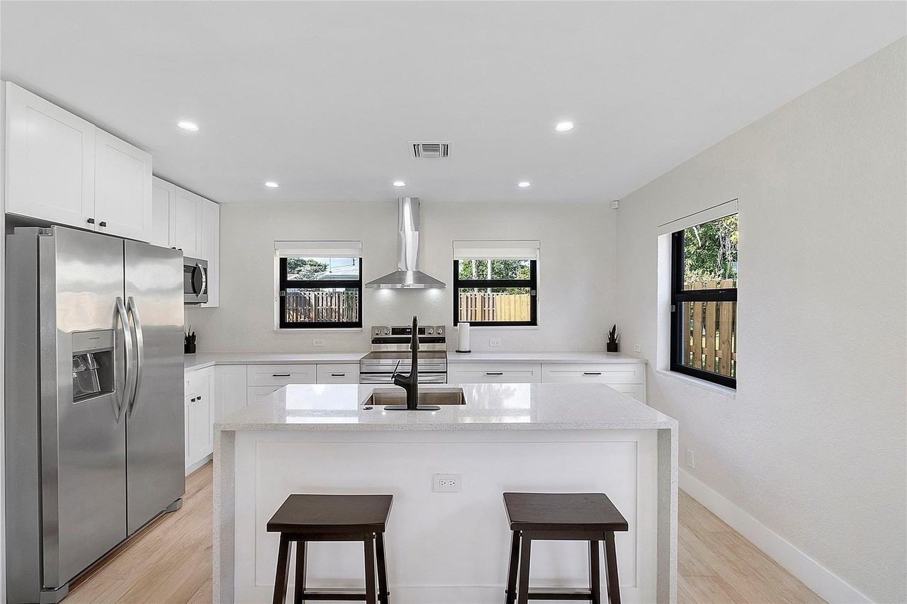 513 Nw 17th Ave - Photo 5 of 12