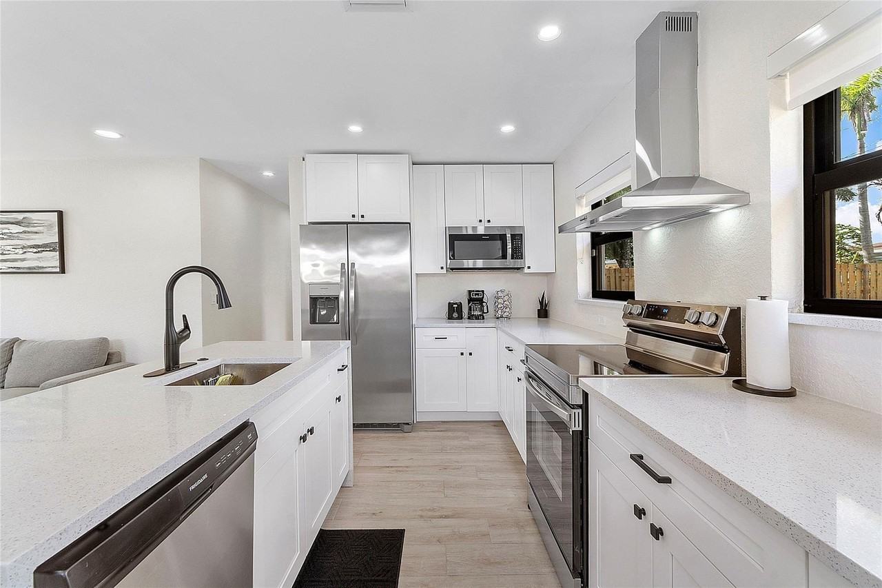 513 Nw 17th Ave - Photo 6 of 12