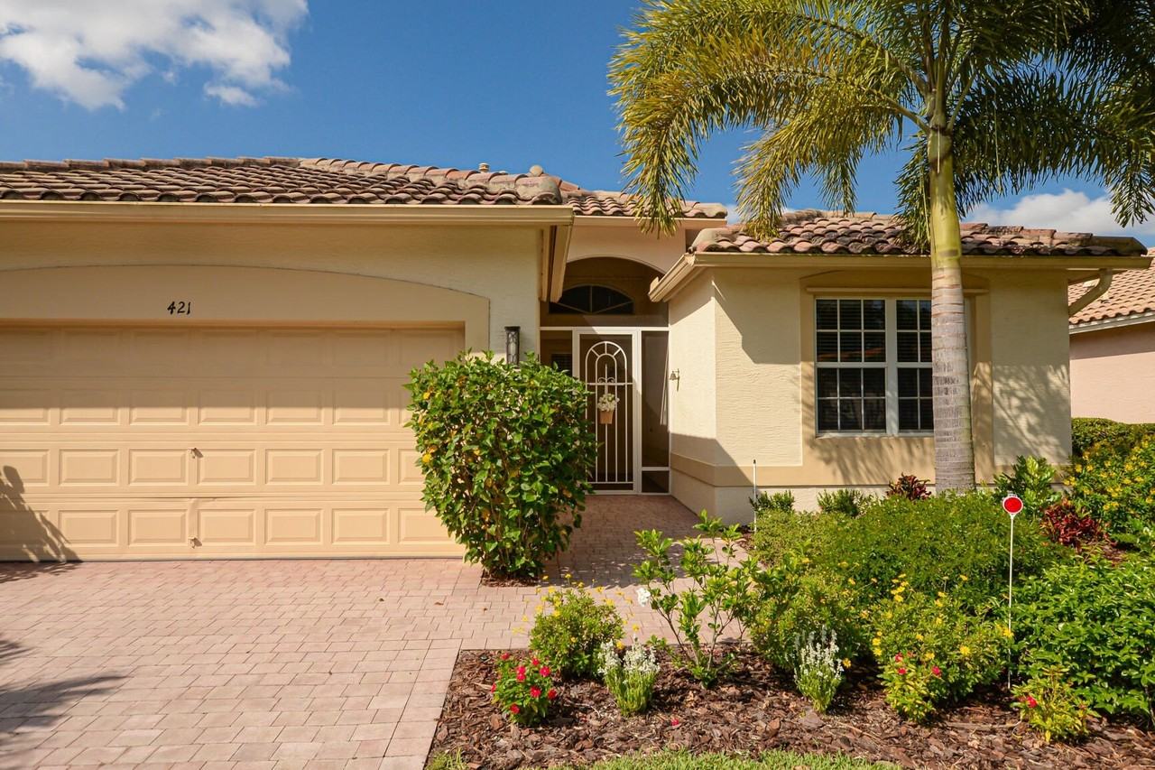 421 Nw Sunview Way - Photo 4 of 48