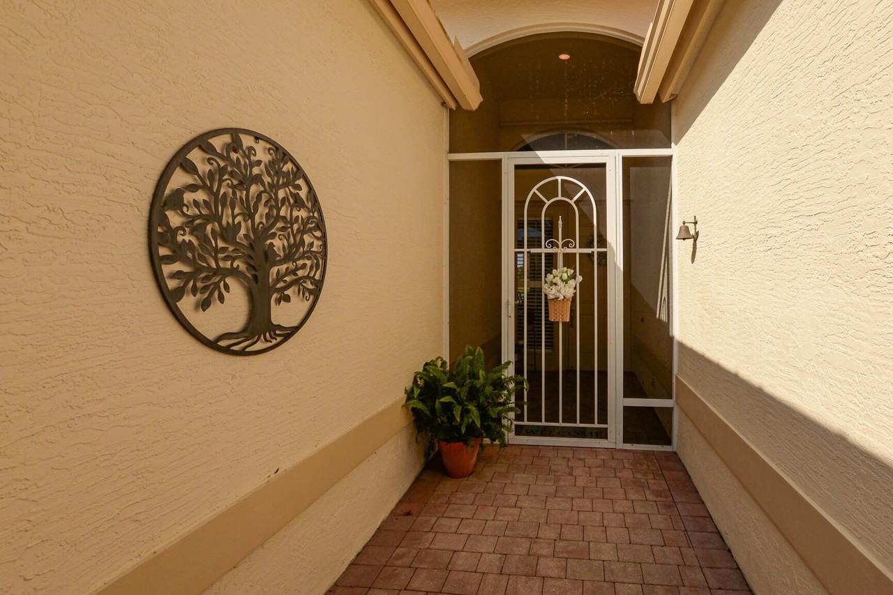 421 Nw Sunview Way - Photo 5 of 48