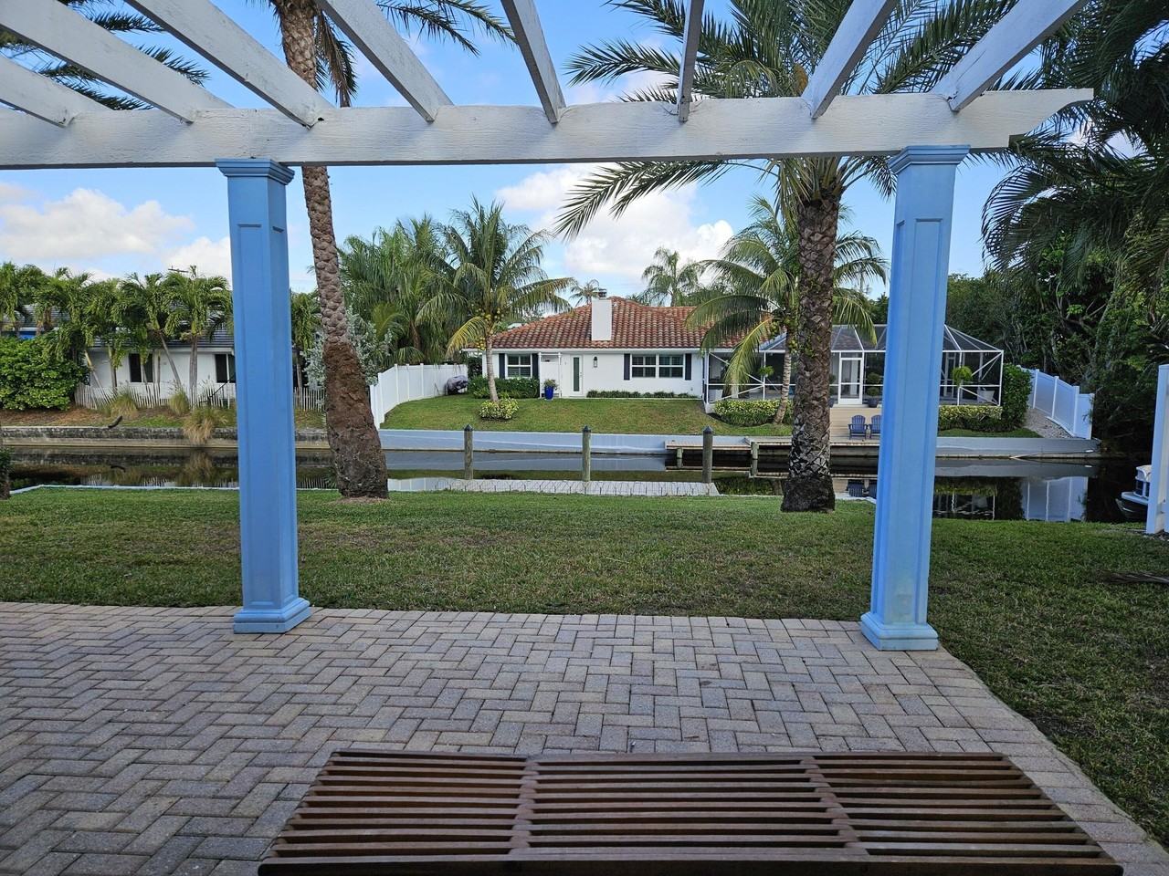 1105 Anchor Pt