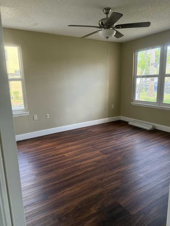 2313 N Congress Ave #18 - Photo 4 of 7