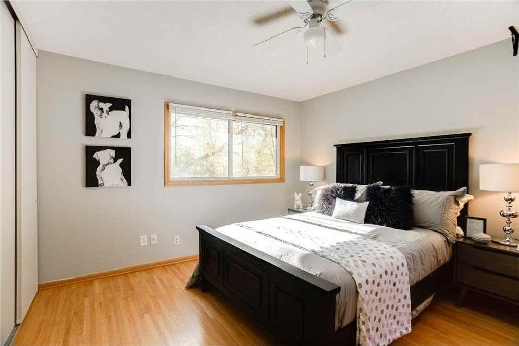 821 Weeks Ave Se - Photo 4 of 20