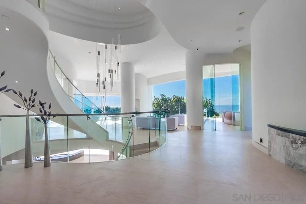 6125 Terryhill Dr - Photo 4 of 50