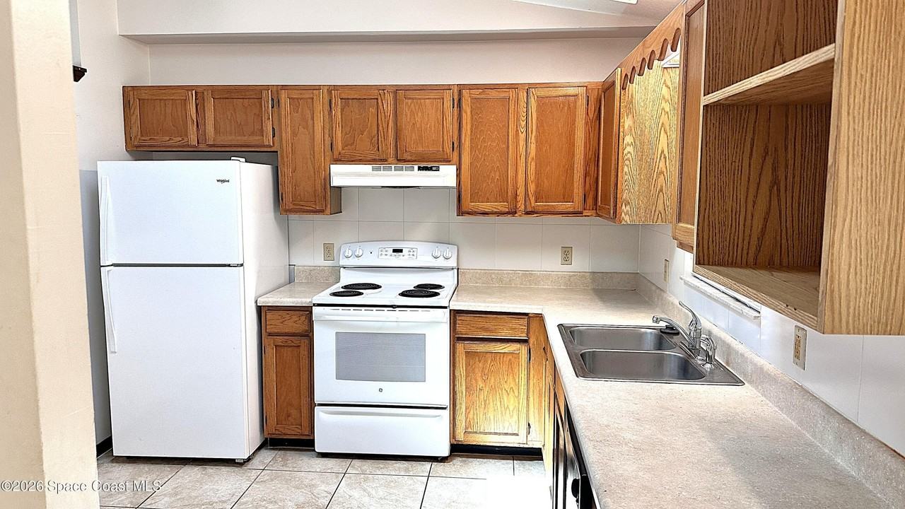 931 Commerce Rd Se - Photo 5 of 19