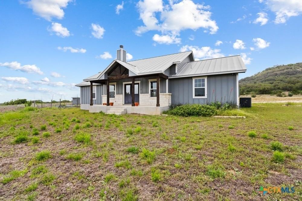 4574 Bump Gate Rd - Photo 2 of 25