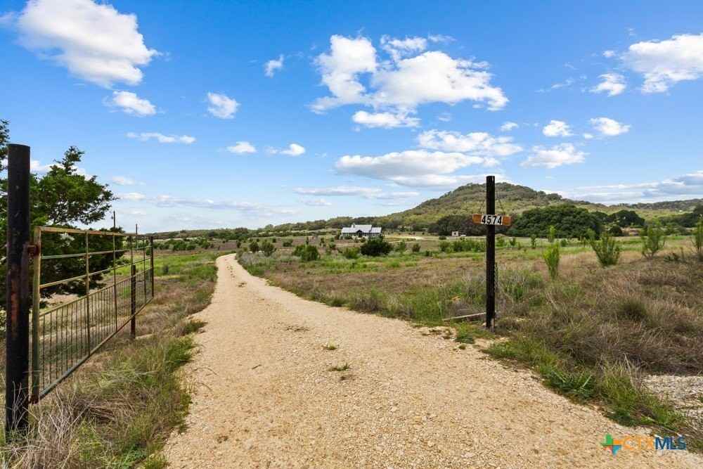 4574 Bump Gate Rd - Photo 3 of 25