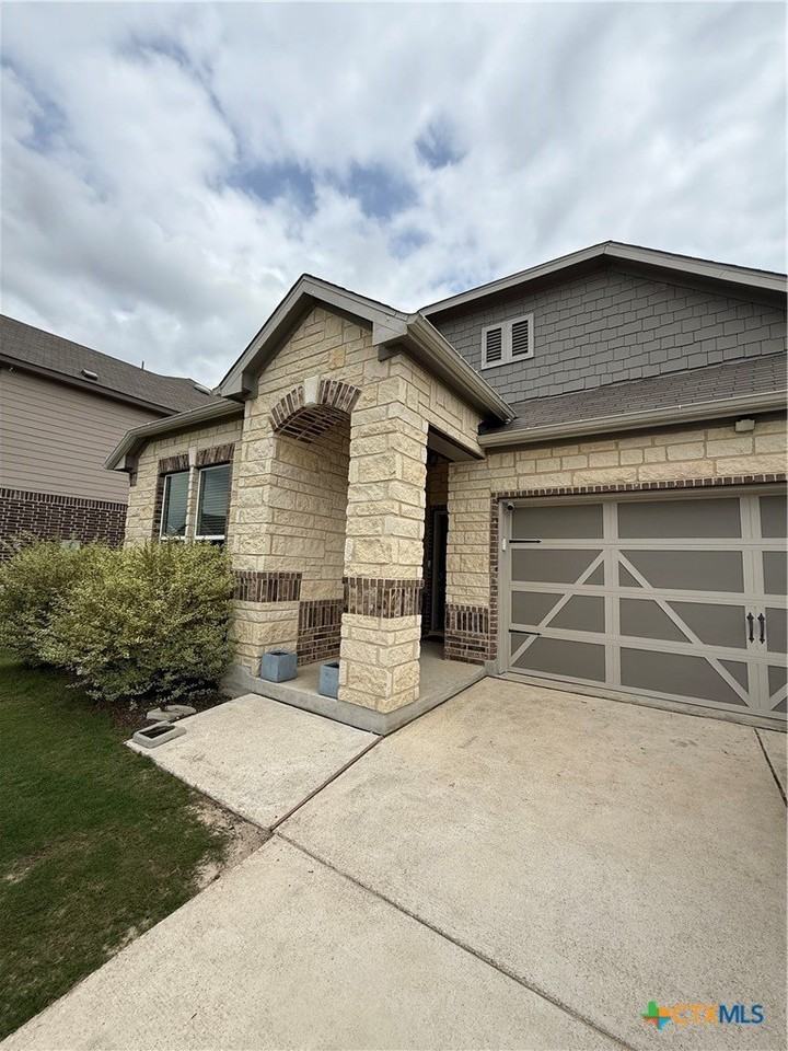 1908 Brandon Oak - Photo 2 of 14
