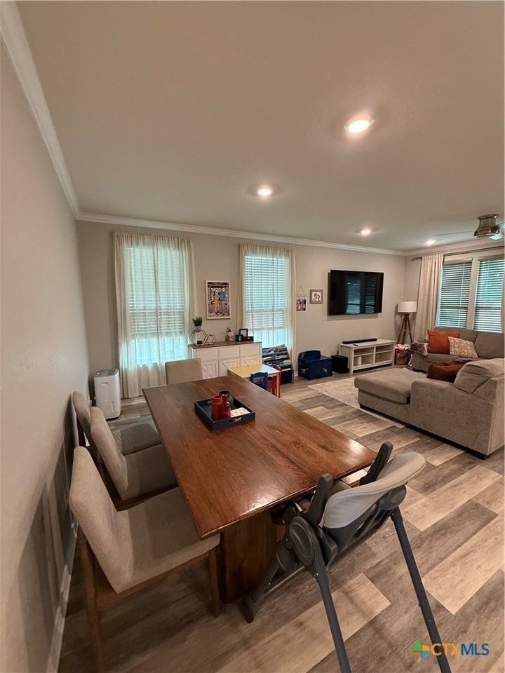 1908 Brandon Oak - Photo 4 of 14